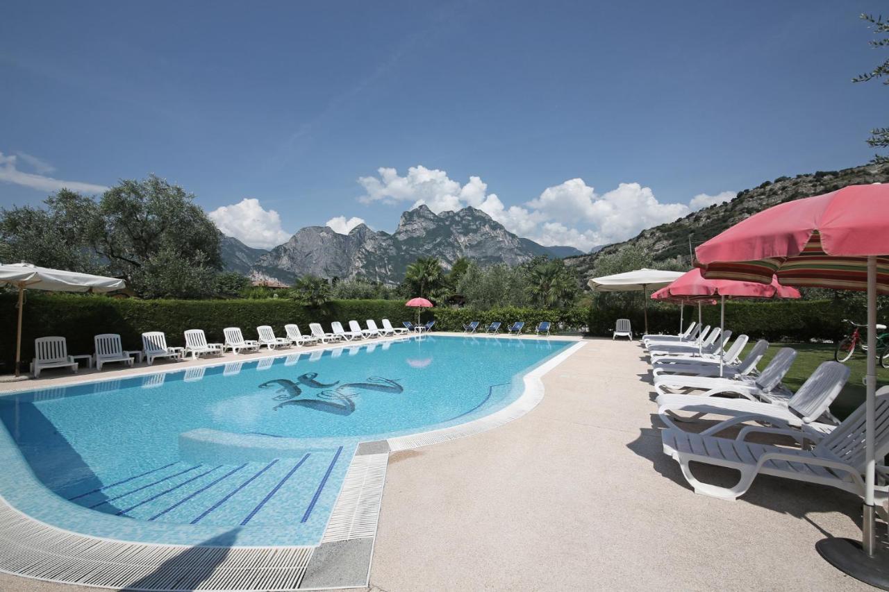 Hotel Villa Verde Torbole Sul Garda Exterior photo
