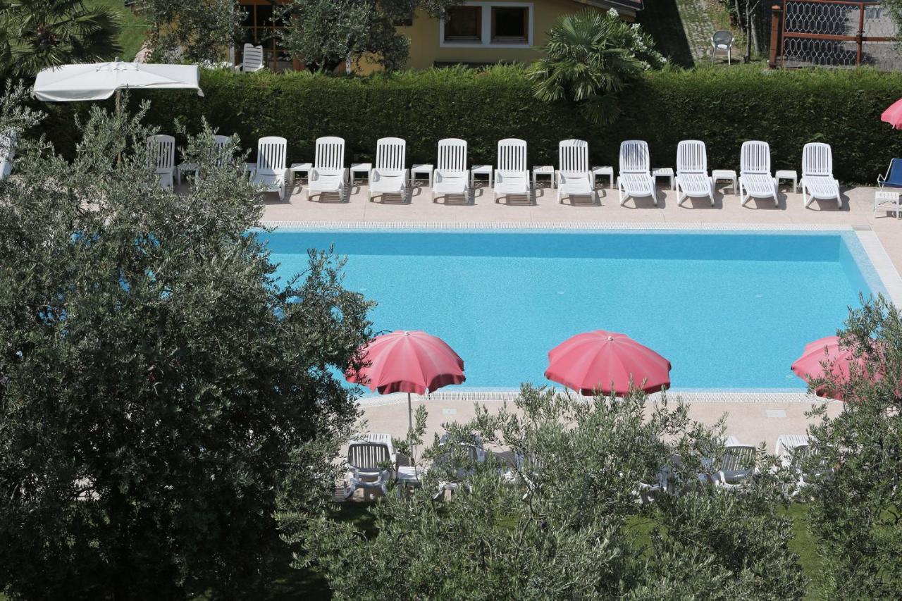 Hotel Villa Verde Torbole Sul Garda Exterior photo