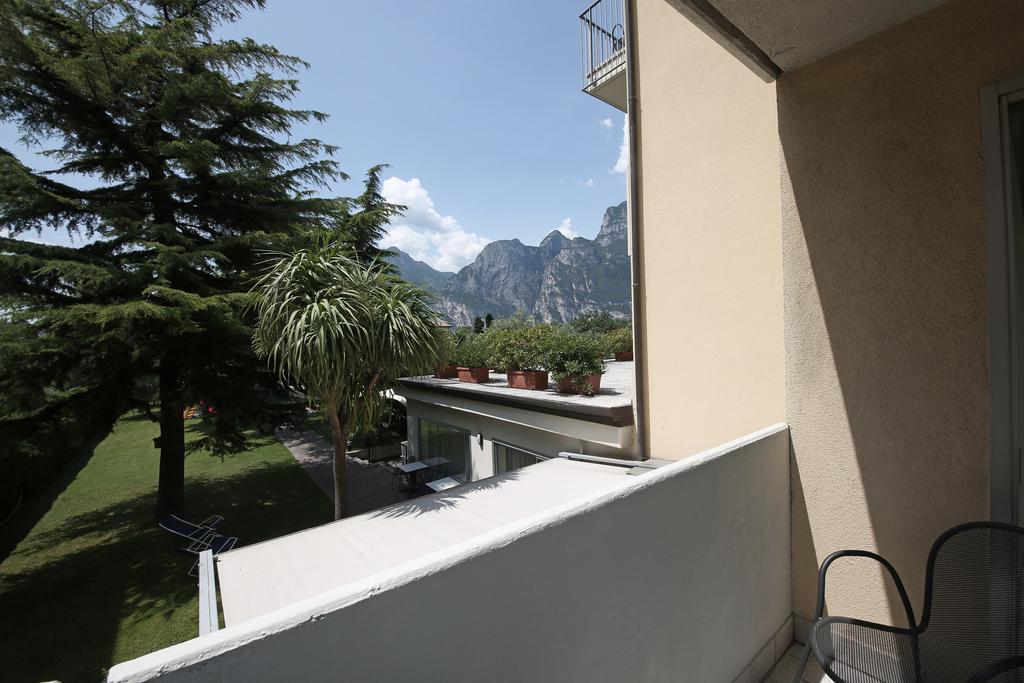 Hotel Villa Verde Torbole Sul Garda Exterior photo