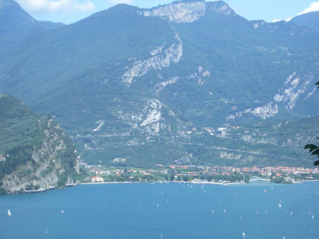 Hotel Villa Verde Torbole Sul Garda Exterior photo
